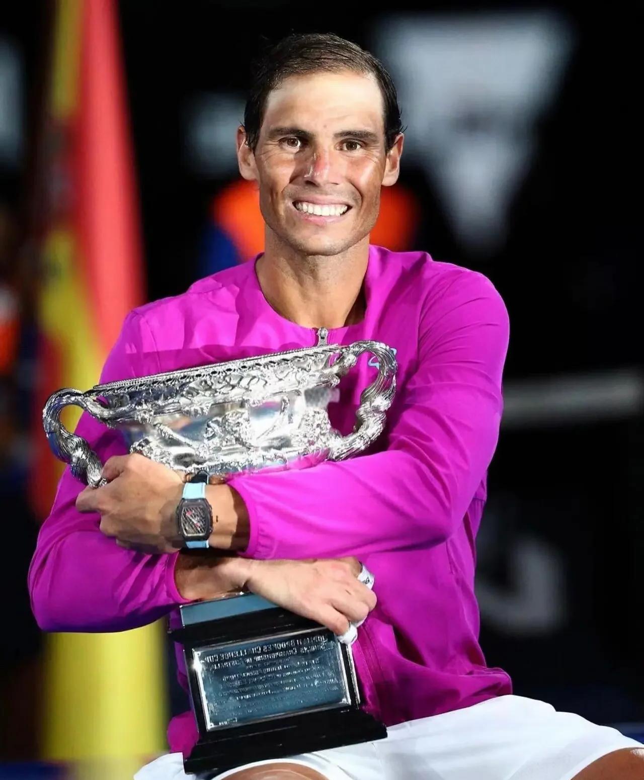 纳达尔迎来十五赛季出色发挥，雄鹿观众热烈欢呼！-九游